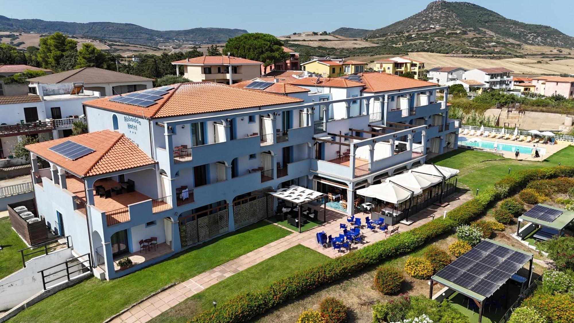 Abbaidda Hotel Valledoria  Exteriör bild